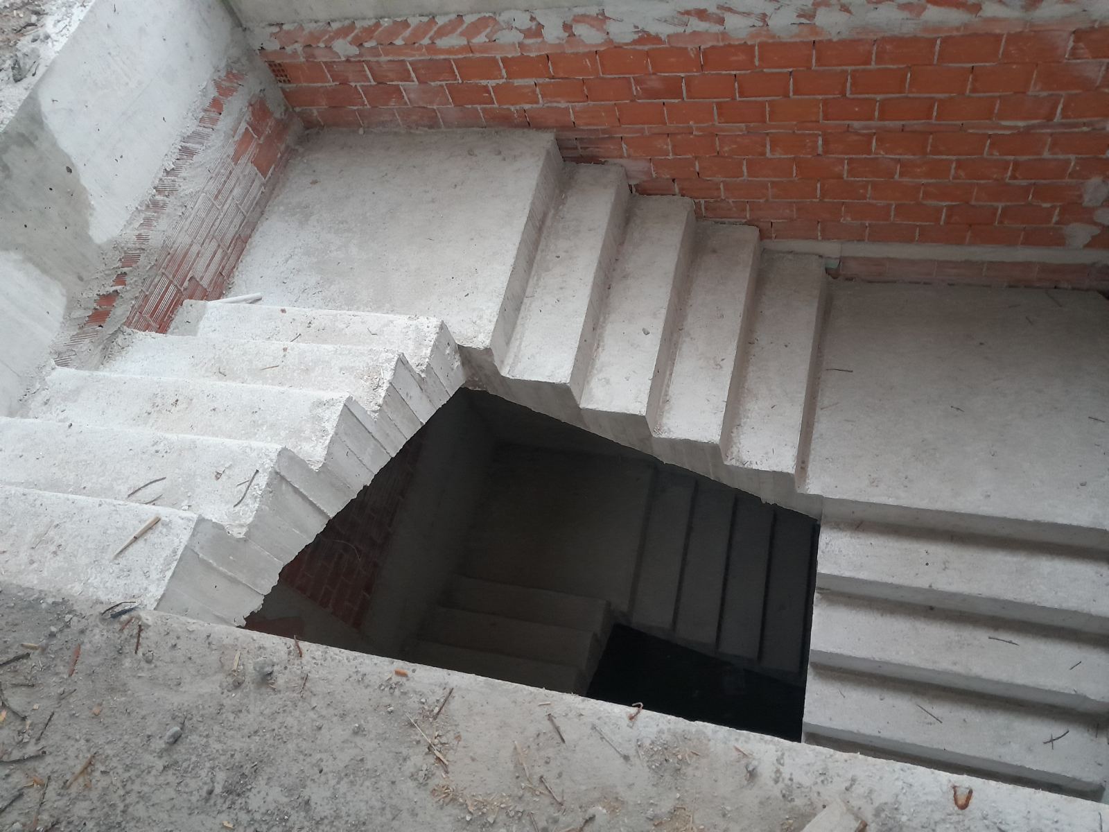 Σκυροδέτηση κατοικίας στο Ναύπλιο